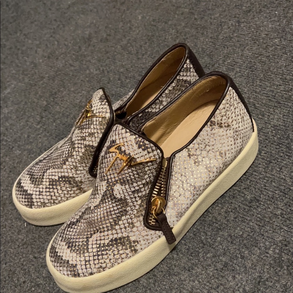 giuseppe zanotti low top trainers